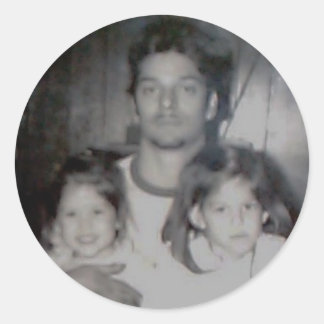 roberts trio classic round sticker