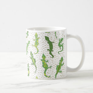 Rock Climbing Geckos on yellow - seamless pattern. Coffee Mug