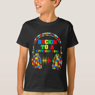 Rockin to a different tune autism awareness vibe T-Shirt