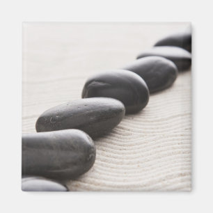 Rocks on sand magnet