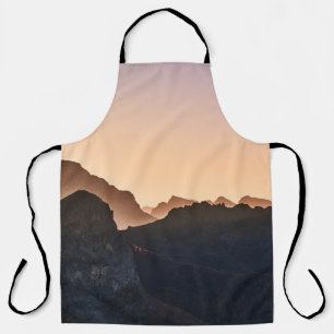 ROCKY MOUNTAIN APRON