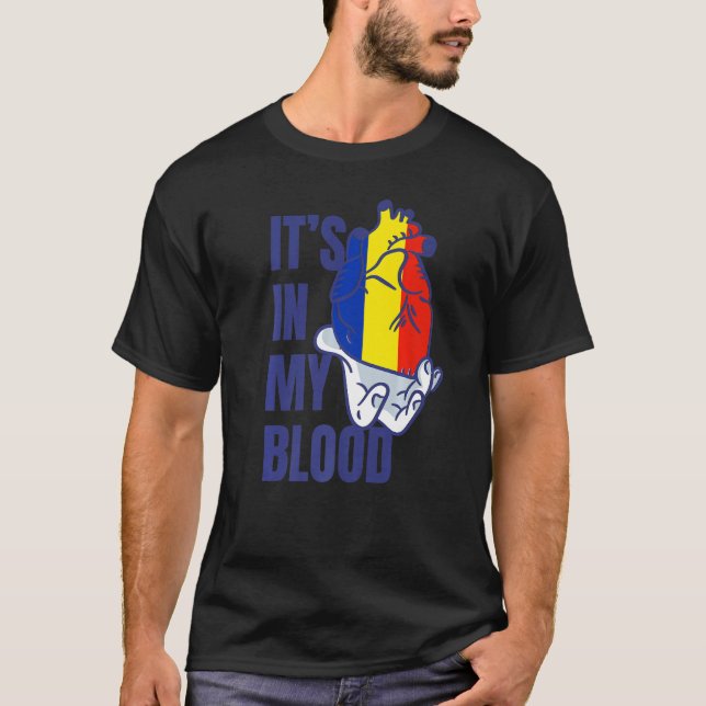 Romanian Flag Heart Blood Veins Hand Romania T-Shirt (Front)
