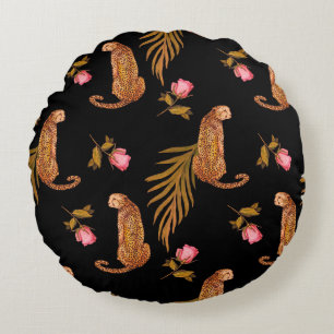 Romantic cheetahs: watercolor seamless pattern. round cushion