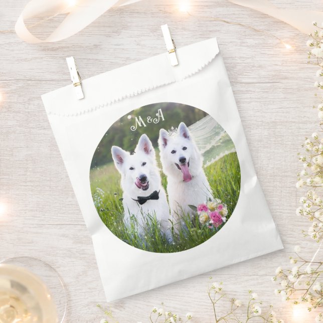 Romantic couple of dogs geting married favour bags (Clipped)