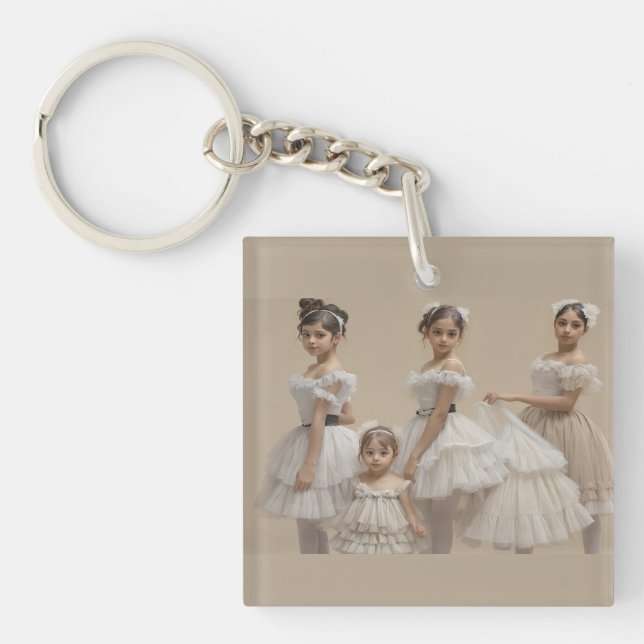 Romantic dancers key ring (Front)