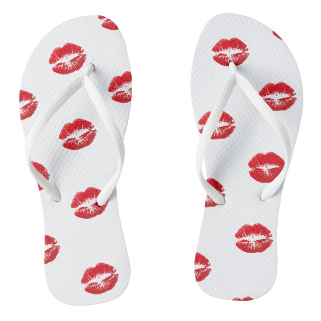Romantic red lips kisses flip flops (Footbed)