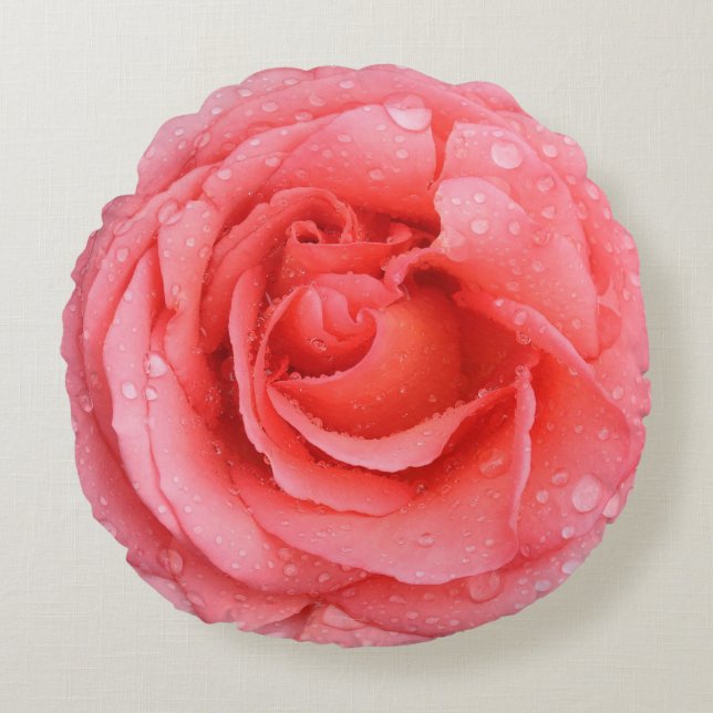 Romantic Red Pink Rose Water Drops Round Cushion (Front)