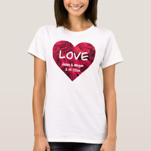 Romantic red roses Valentine heart, love monogram T-Shirt