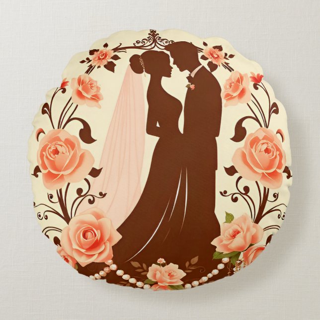 Romantic Silhouette of a Couple Round Cushion (Front)