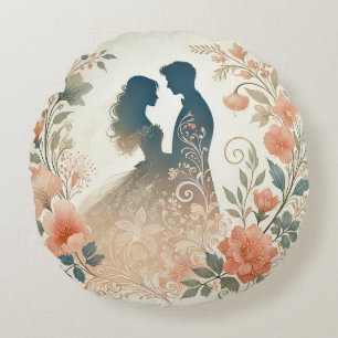 Romantic Silhouette of a Couple Round Cushion