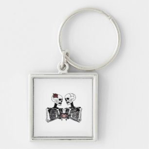 Romantic Skeleton Couple – Gothic With Heart Hands Key Ring