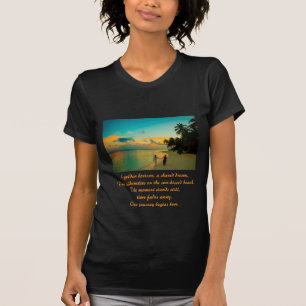 Romantic Sunset Beach Silhouette T-Shirt) T-Shirt
