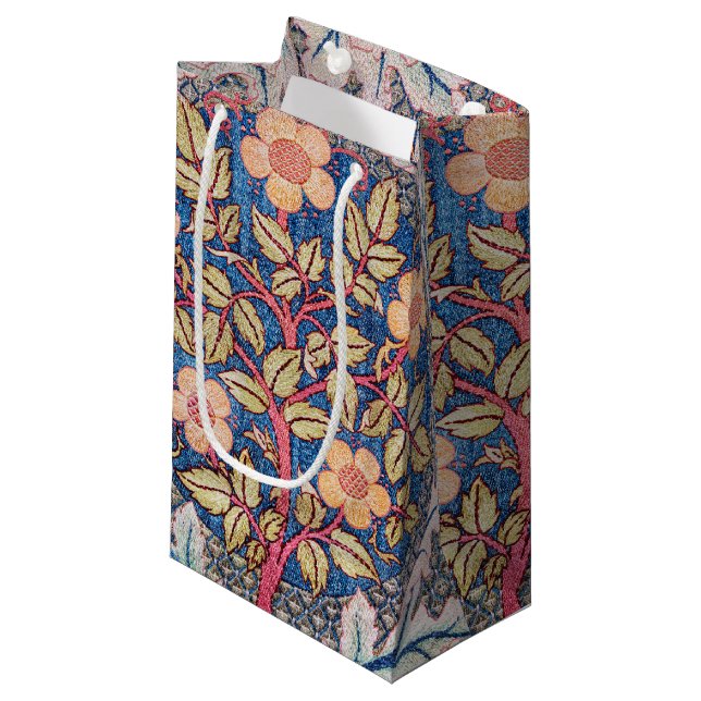 Rose Wreath, William Morris Small Gift Bag (Front Angled)