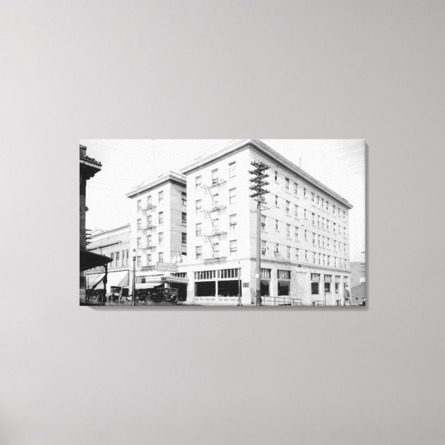 Roseburg, OR Town View and Umpqua Hotel Canvas Print (Front)