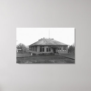 Roseburg, OR View of West Side Public School Canvas Print