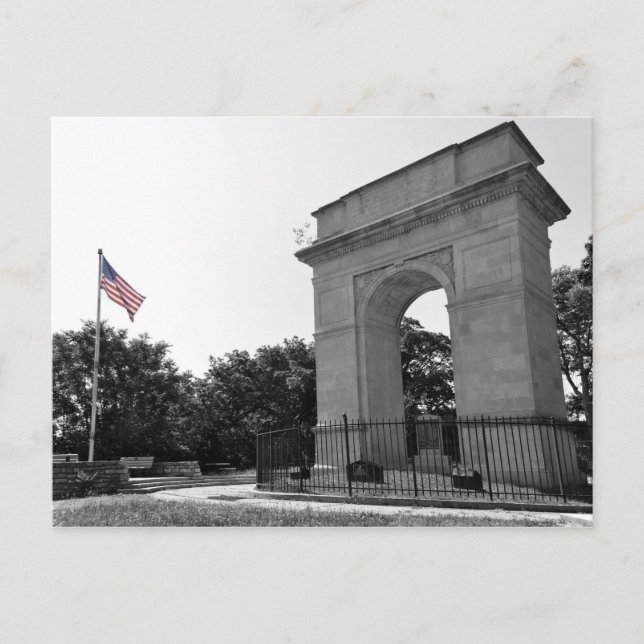 Rosedale Memorial Arch and Flag, Kansas City, BW Postcard (Front)