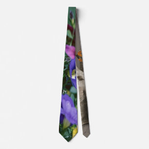 roses and news tie