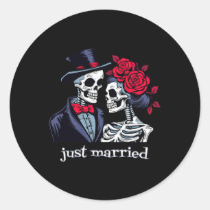 Roses Skeleton Bride And Groom Skeleton Halloween Classic Round Sticker