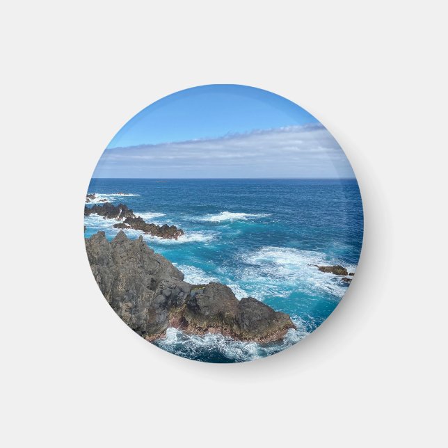 Rotating in the sea magnet (Front)