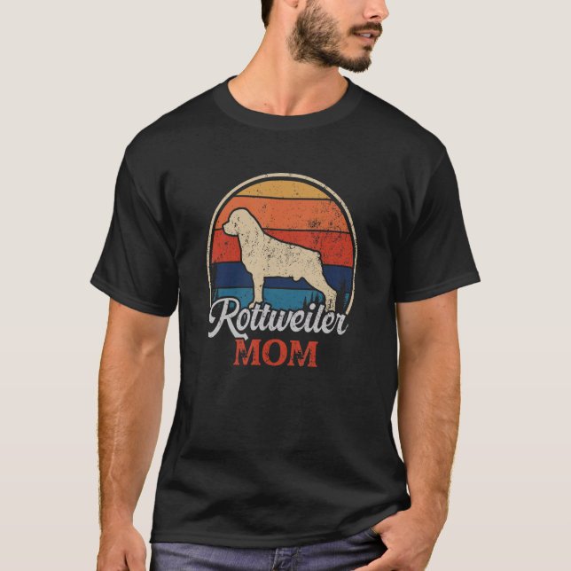 Rottweiler Mom T-Shirt (Front)