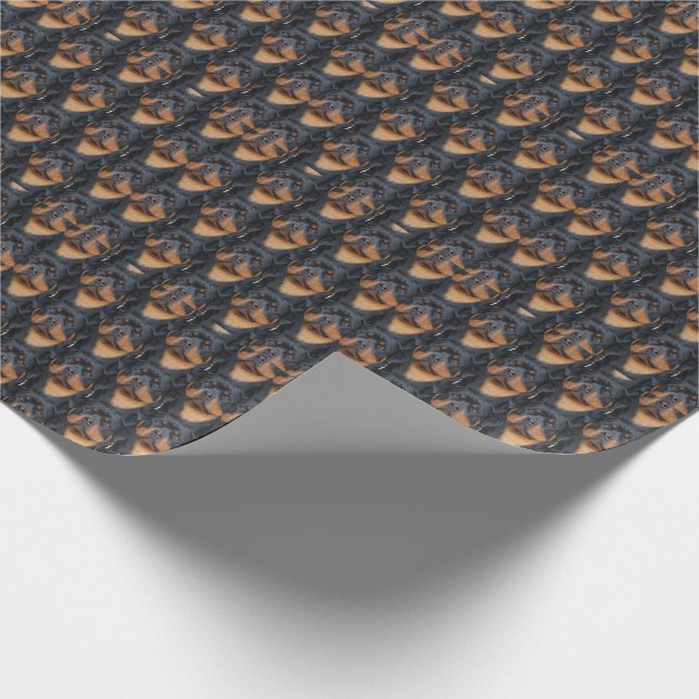 Rottweiler   wrapping paper (Corner)