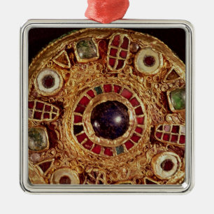 Round brooch metal tree decoration