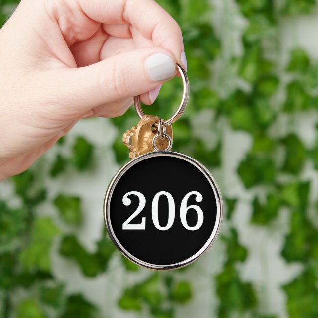 Round metal hotel room keychain with numbers (Hand)