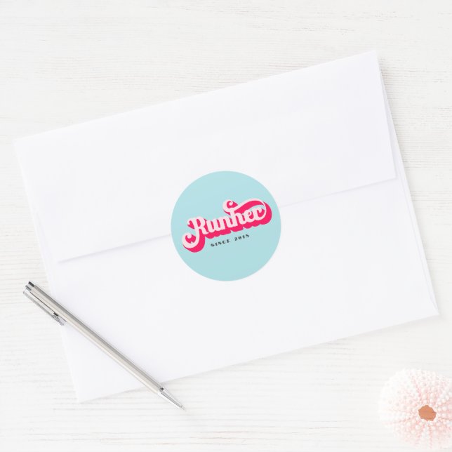 Runher Running Pink Bold Retro Font Motivational Classic Round Sticker (Envelope)