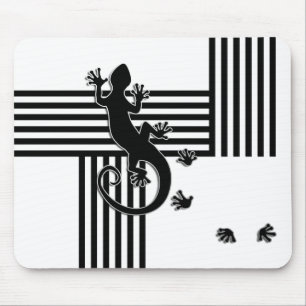 Running Gecko - black & white stripes abstract Mouse Mat