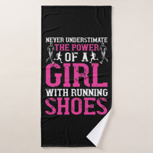 Running - Never underestimate champion Bath Towel