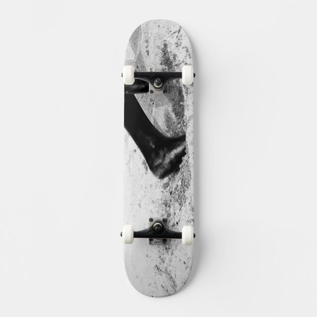 running out of sand skateboard (Front)