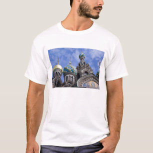 Russia, St. Petersburg, Nevsky Prospekt, The 2 T-Shirt