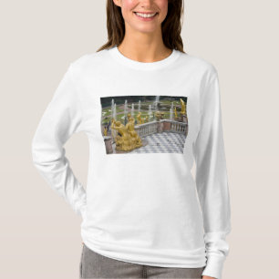 Russia, St. Petersburg, Peterhoff (aka 2 T-Shirt