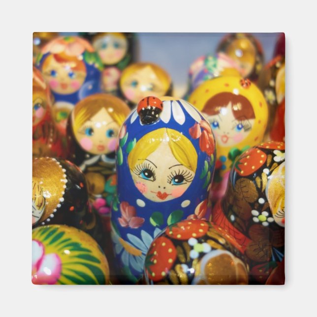 Russian Nesting Dolls Magnet (Front)