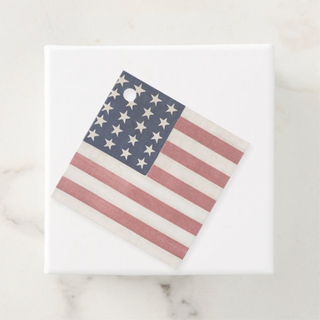 Rustic American Flag Favour Tags (In Situ)