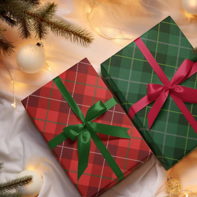 Rustic Country Red White and Green Plaid Christmas Wrapping Paper (Creator Uploaded)
