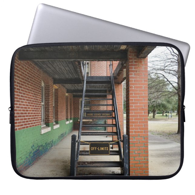 Rustic scene at Fort Monroe Laptop case (Front)