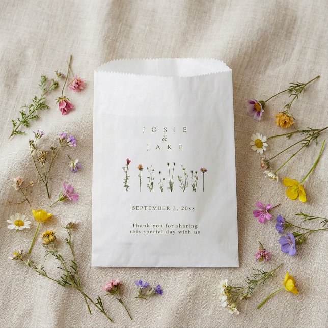 Rustic wedding wildflowers favour bags (Rustic wedding wildflowers favor bags.)