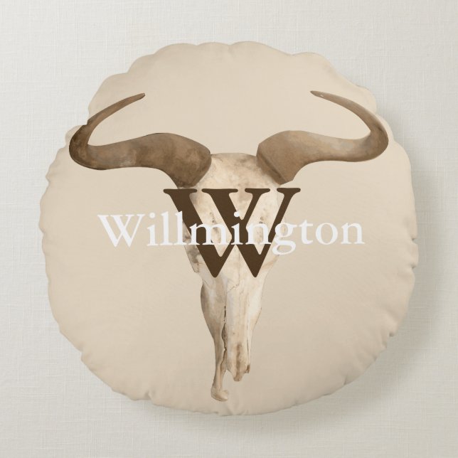 Rustic Western Prairie Cow Skull Family Name Round Cushion (Front)