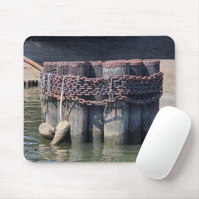 Rusty Chains Wrapped Around Harbour Piling Mouse Mat (With Mouse)