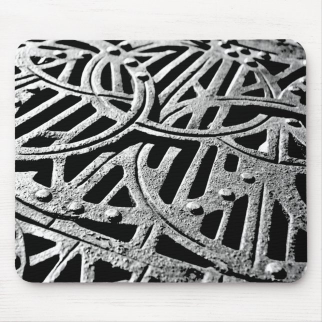 Rusty Grate in Grey Mouse Mat (Front)
