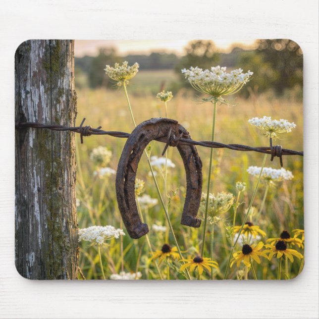 Rusty Horseshoe on Barbed Wire Fence Mouse Mat (Front)