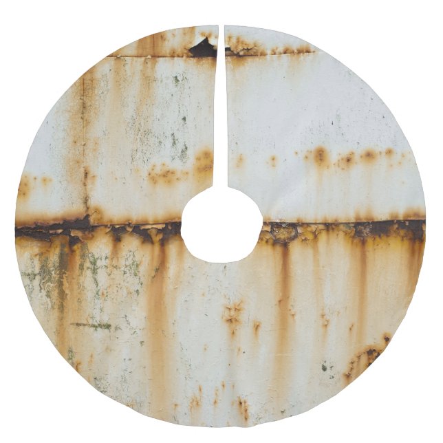 Rusty White Metal: Textured Surface Brushed Polyester Tree Skirt (Front)
