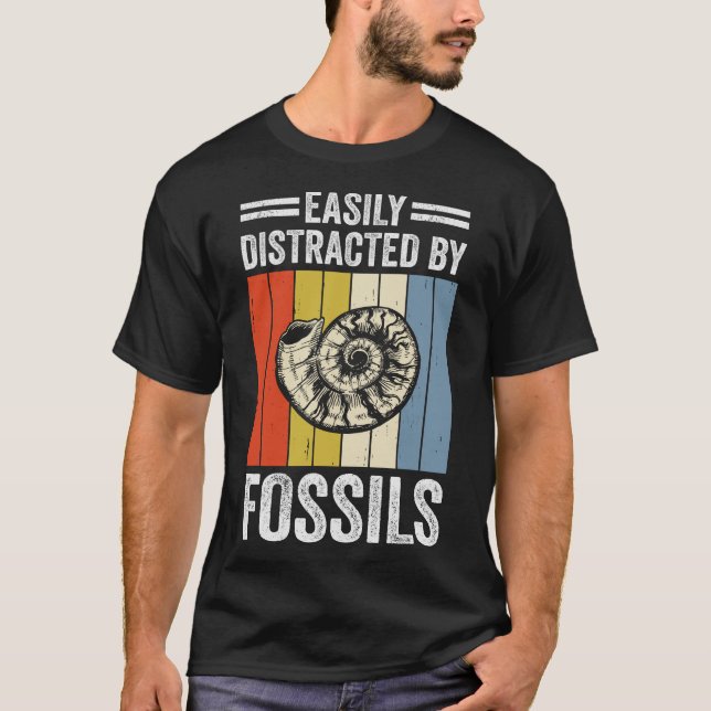 S2 Fossil Hunting Fossils Paleontology (20) T-Shirt (Front)