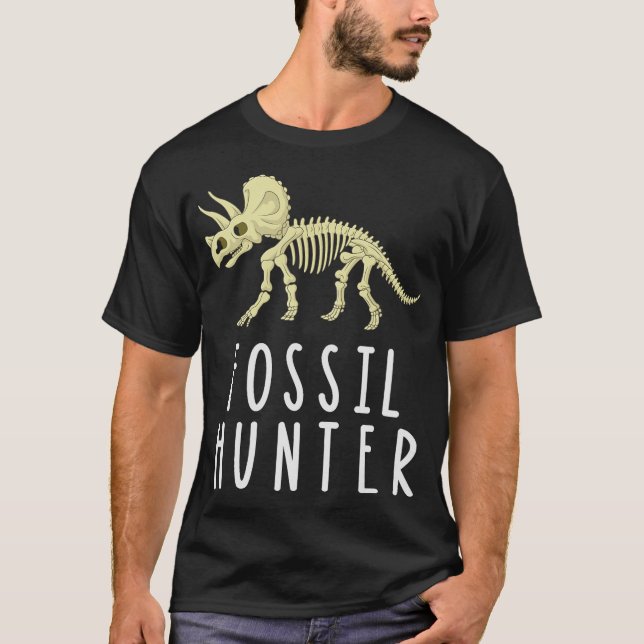 S2 Fossil Hunting Fossils Paleontology (67) T-Shirt (Front)