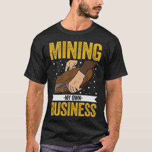 S2 Gold Panning Gold Panner (203) T-Shirt