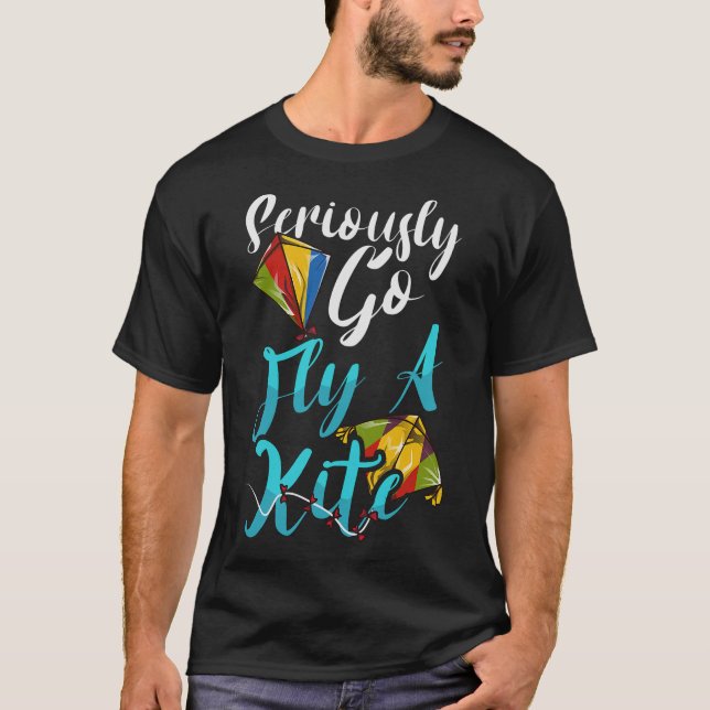 S2 Kite Flying Fly Kites (35) T-Shirt (Front)