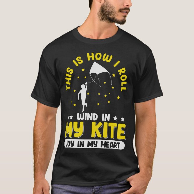 S2 Kite Flying Fly Kites (44) T-Shirt (Front)