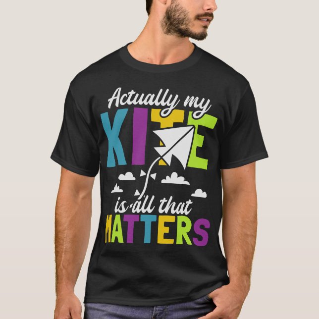 S2 Kite Flying Fly Kites (83) T-Shirt (Front)