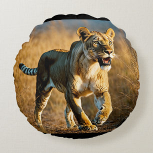 Sabre-Toothed Spotted Lioness Ambush – Predator vs Round Cushion